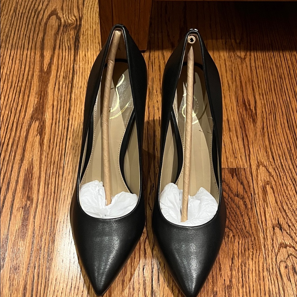 Sam Edelman Black Pointed Toe Heels